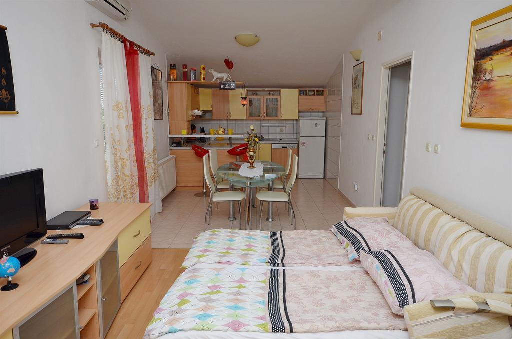 Apartments Miroslava Водице Екстериор снимка